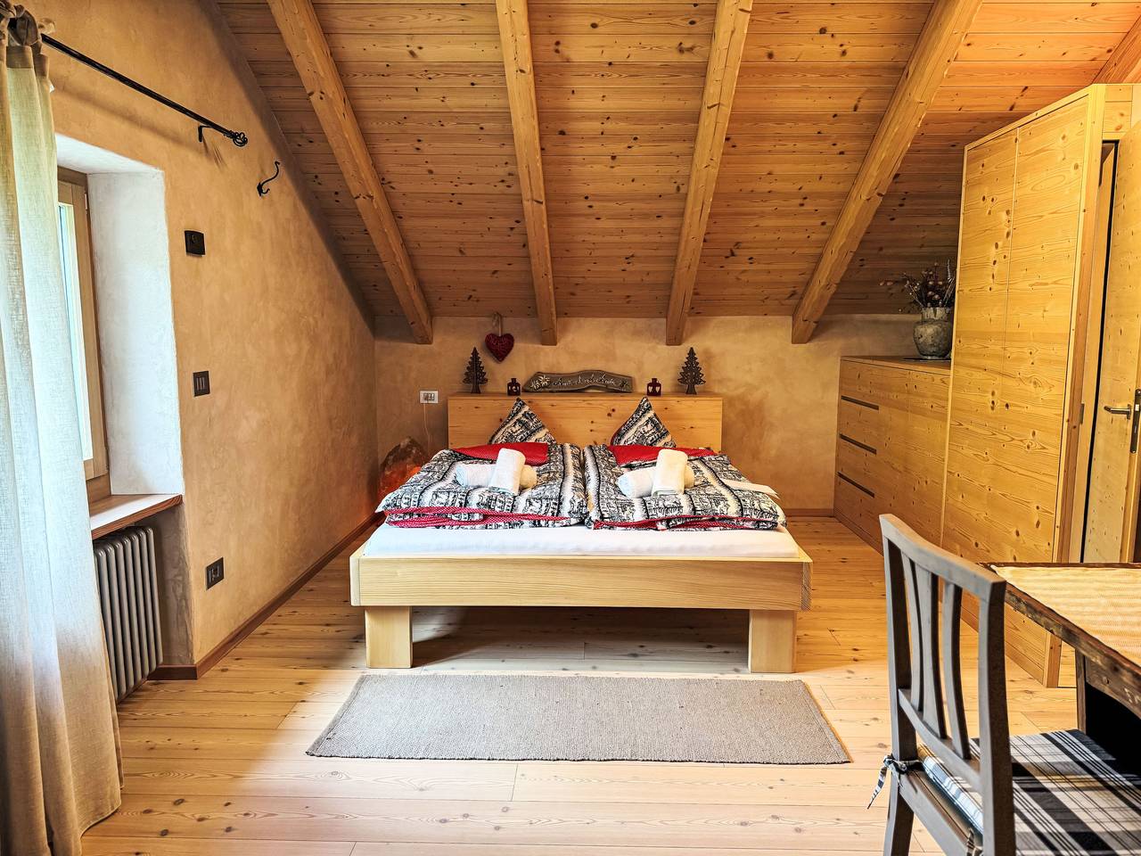 Ganze Wohnung, Chalet 'Casa al Pozzo' mit Bergblick in Torre di Santa Maria, Bernina-Alpen