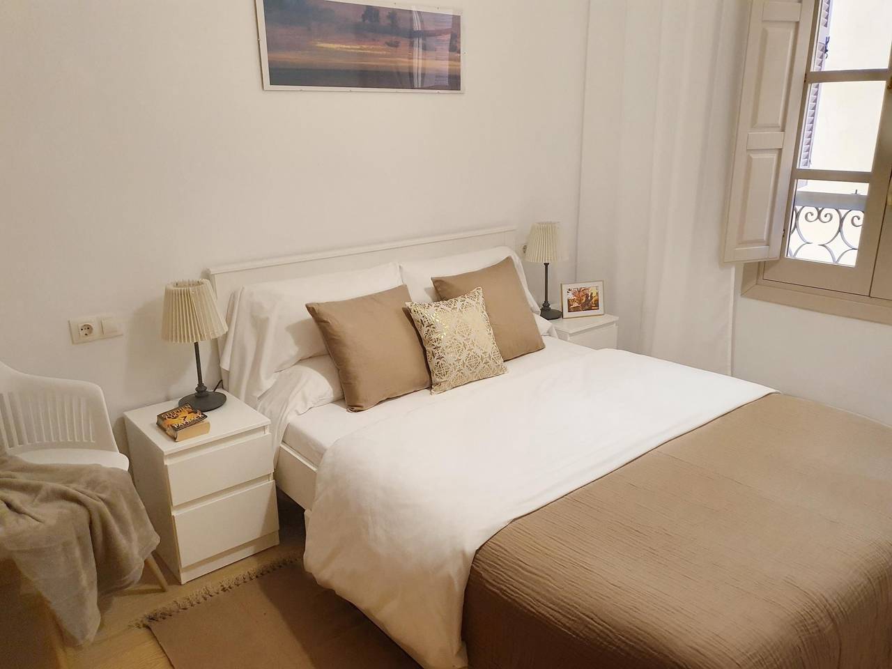 Entire holiday apartment, Del Parque Flats Mitjana in Malaga Centro Historico, Malaga