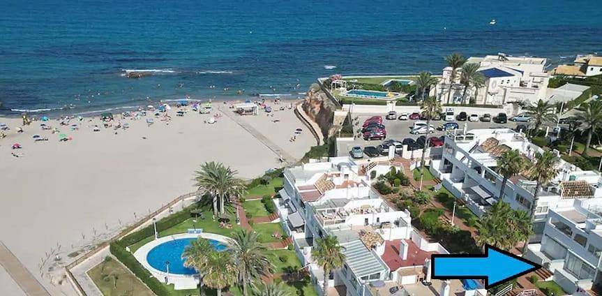 Holiday rental for 3 people, with Terrace and Garden as well as Pool and View in Cabo Roig