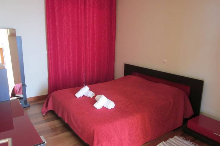 Casa Iva 3 bedroom, 3 bathroom house with swimming pool and sea views in Estreito da Calheta, Madeira