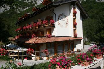 Hôtel pour 2 personnes, avec sauna ainsi que jardin et vue à San Lorenzo in Banale