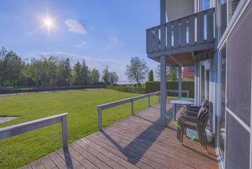 Ferienhaus für 8 Personen, mit Seeblick und Sauna sowie Garten, mit Haustier in Röbel-Müritz
