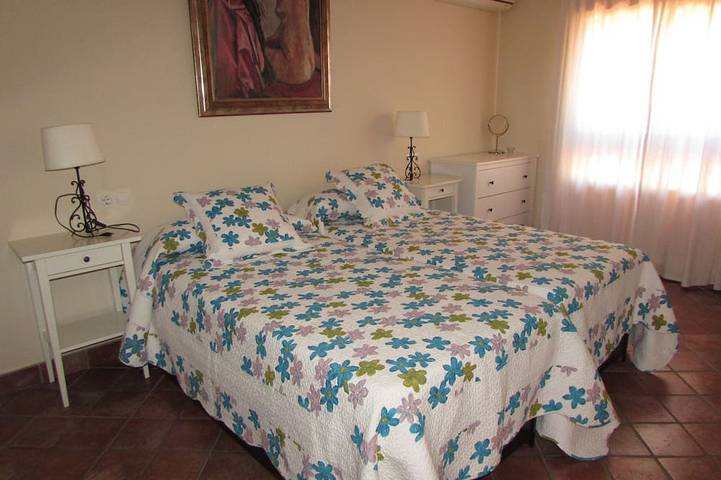 Idéal pour familles et groupes, maison indépendante à 20 km de Sevill in Carmona, Province de Séville