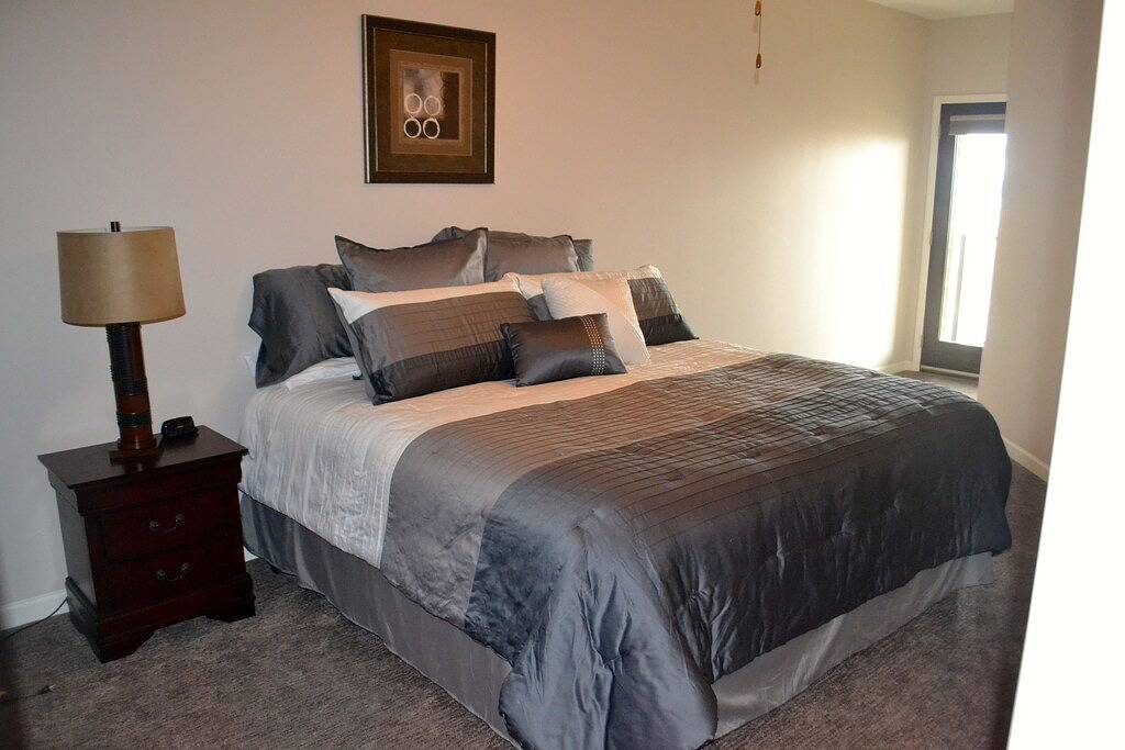 Ganze Wohnung, Lake-View Condo zu vermieten mit Boji Splash !! (# 202) in Dickinson County