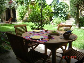 Location de vacances pour 2 personnes, avec jardin à Vers-Pont-du-Gard