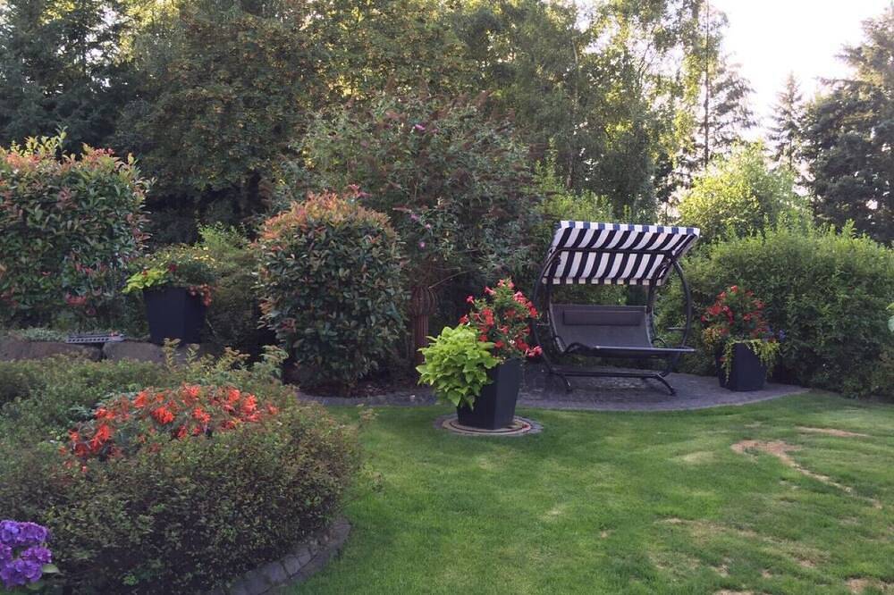 Ganze Wohnung, Liebevoll eingerichtete 5* Fewo (120qm) - schönste Naturlandschaft von Leiwen in Leiwen, Moseleifel