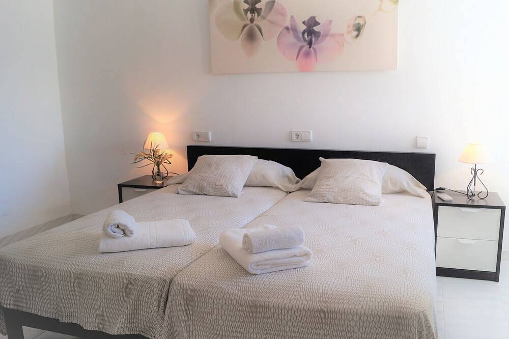 Ganze Wohnung, Bungalow con piscina in Cala d'Or, Santanyí