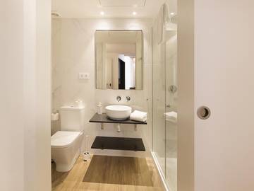 Holiday Apartment for 4 People in Ciutat Vella, Barcelona, Photo 4