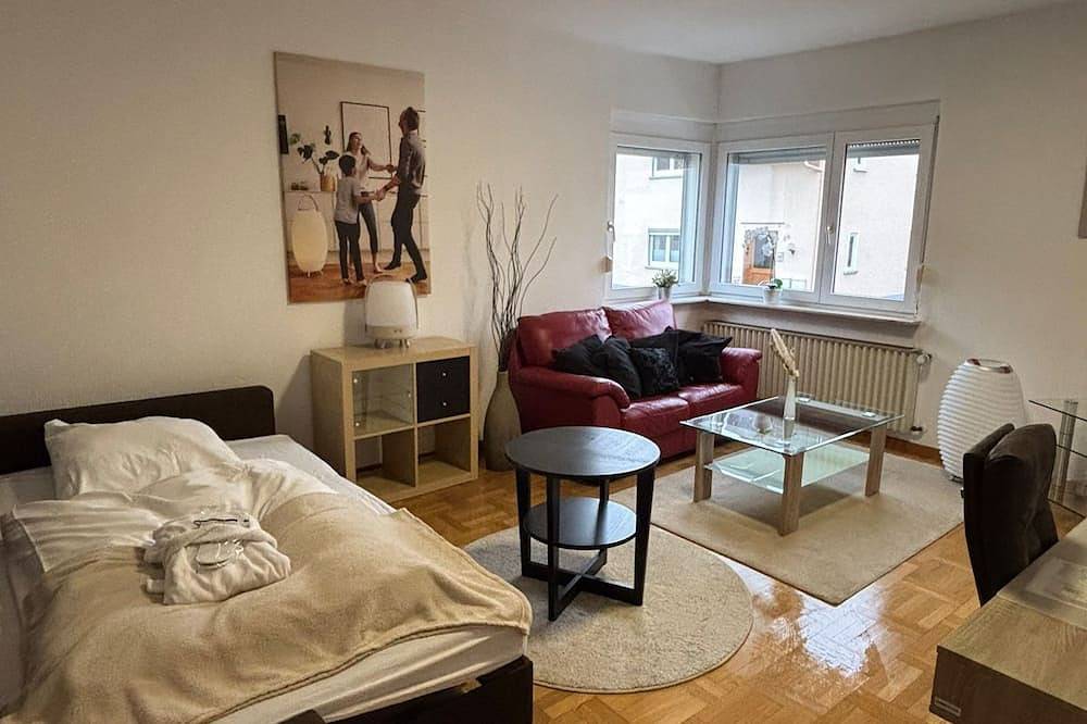 Ganze Wohnung, Helle, ruhige Ferienwohnung in 35606 Solms voll ausgestattet und top gepflegt! in Solms, Lahn-Dill-Kreis