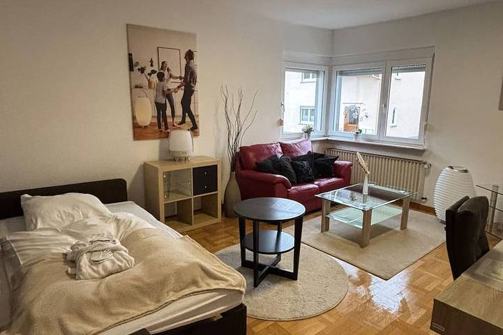 Ganze Wohnung, Helle, ruhige Ferienwohnung in 35606 Solms voll ausgestattet und top gepflegt! in Solms, Lahn-Dill-Kreis