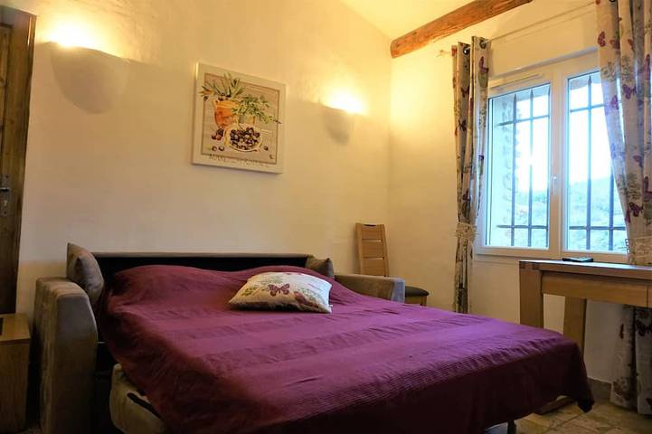 Location de vacances pour 20 personnes, avec jardin ainsi que jacuzzi et sauna, animaux acceptés à Simiane-la-Rotonde - 3