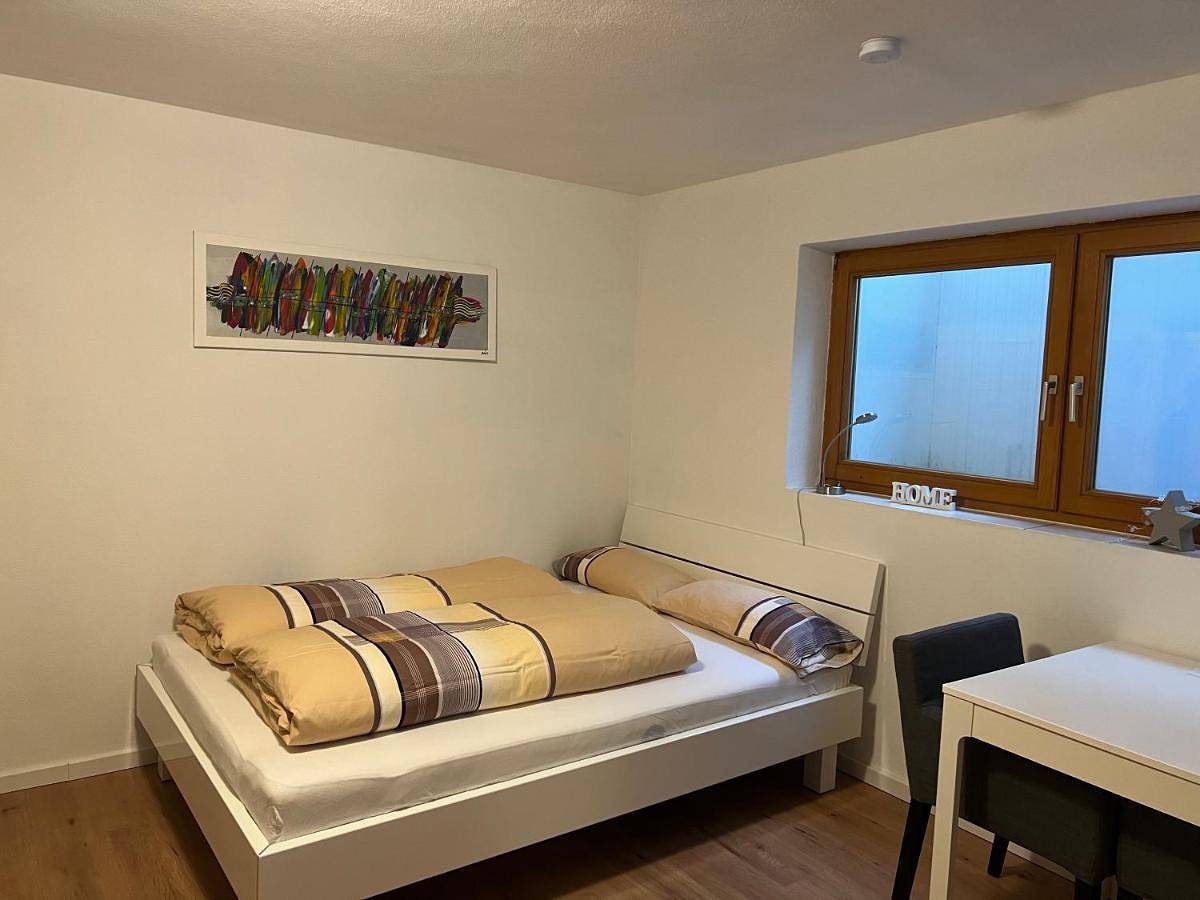 Ganze Wohnung, Schöne Souterrainwohnung in Seeshaupt in Seeshaupt, Starnberger See
