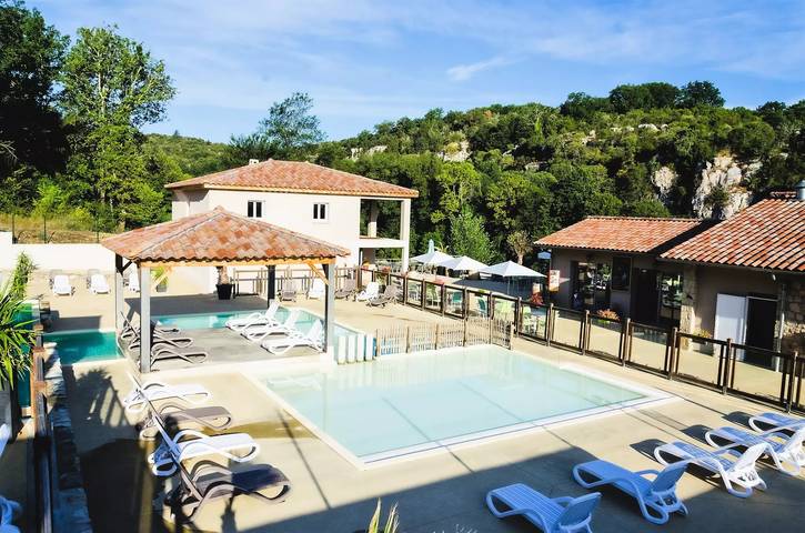 Camping pour 4 personnes, avec terrasse, animaux acceptés à Berrias-et-Casteljau - 2