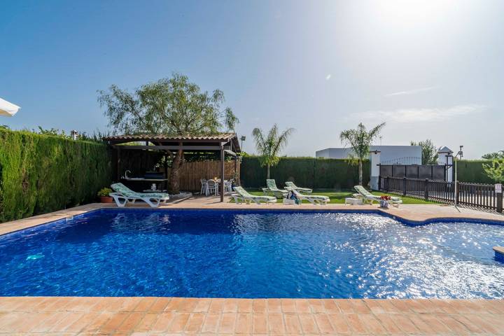 Finca 'Buhaira' mit privatem Pool, Wi-Fi und Klimaanlage in Marchena, Sevilla Provinz