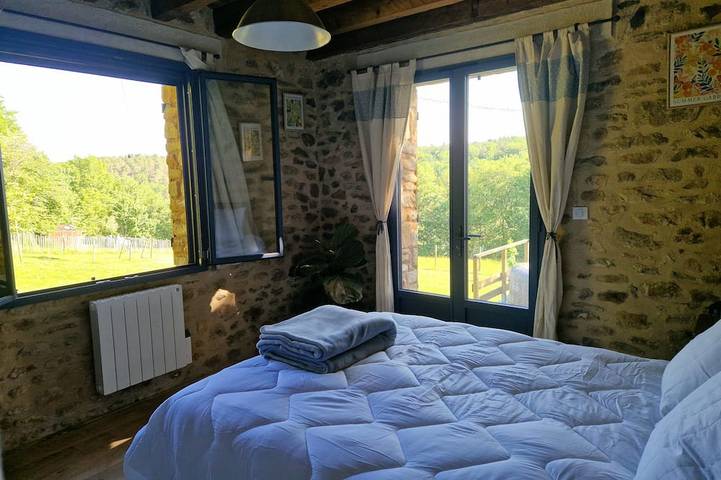 Location de vacances pour 6 personnes, avec Jacuzzi ainsi que Terrasse et Jardin à Audrix - 4