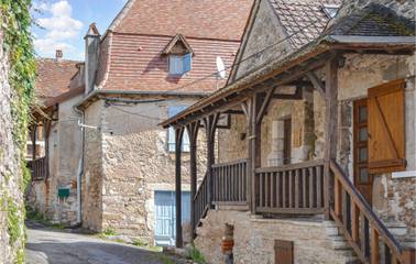 Gîte pour 6 personnes, avec terrasse, adapté aux familles à Marcilhac-sur-Célé
