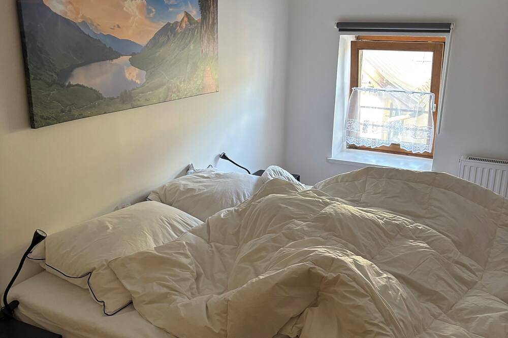 Geheel appartement, Exclusively renovated, very private but central apartment with large terrace in Sankt Wolfgang im Salzkammergut, Traunviertel