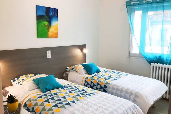 Apartamento entero, Apart T6 140 m2 con clim, aparcamiento, cerca del Santuario in Lourdes (Altos Pirineos), Altos Pirineos