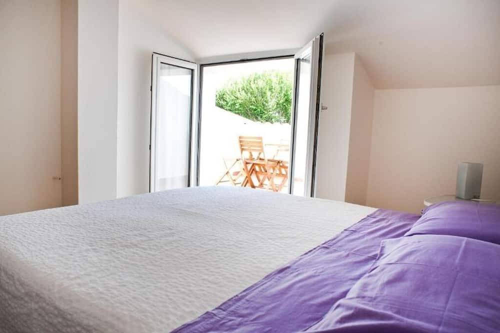 Appartamento intero, Delizioso appartamento mansardato in centro paese in Portoscuso, Provincia di Carbonia-Iglesias