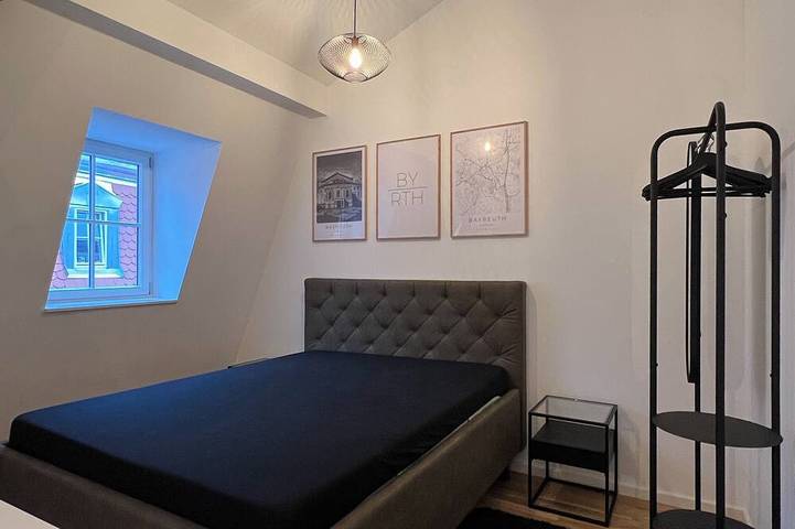 Ganze Wohnung, Modernes  1-Zimmer Appartment in historischem Ambiente neben dem Neuen Schloss in Frankenalb