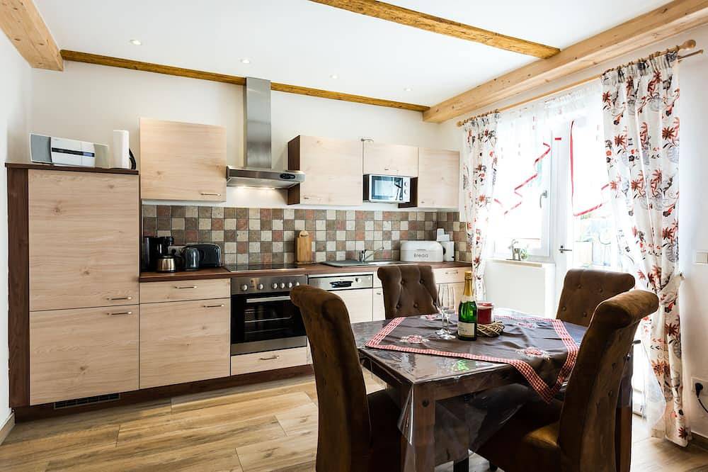 Apartamento inteiro, 5-star Fewo Edelweiß: Quaint and cozy for hut lovers! in Arnbruck, Vorderer Bayerischer Wald
