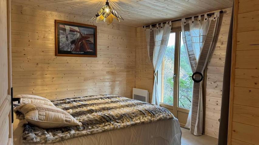 Gîte pour 11 personnes, avec jardin et vue sur le lac ainsi que terrasse et vue à Barésia-sur-l'Ain - 3