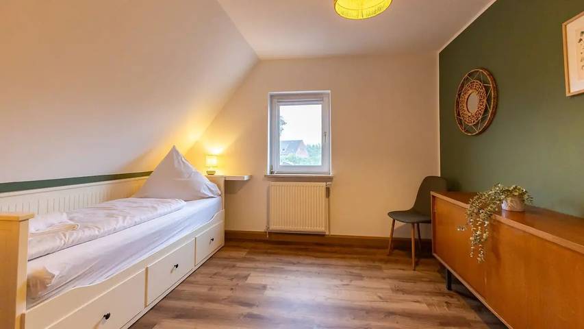 Ferienhaus für 4 Personen, mit Terrasse und Garten in Rysum - 4