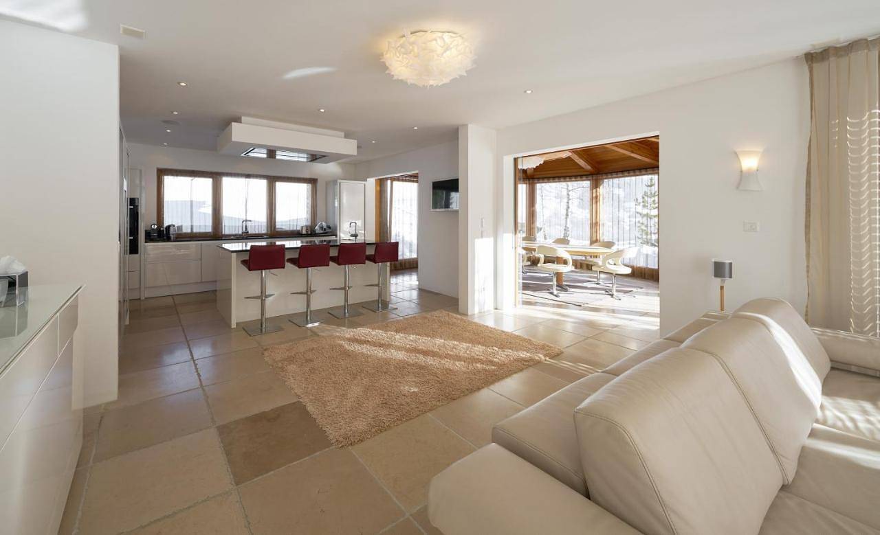 Two-Bedroom Apartment with Balcony and Terrace in Samnaun-Dorf, Samnaun