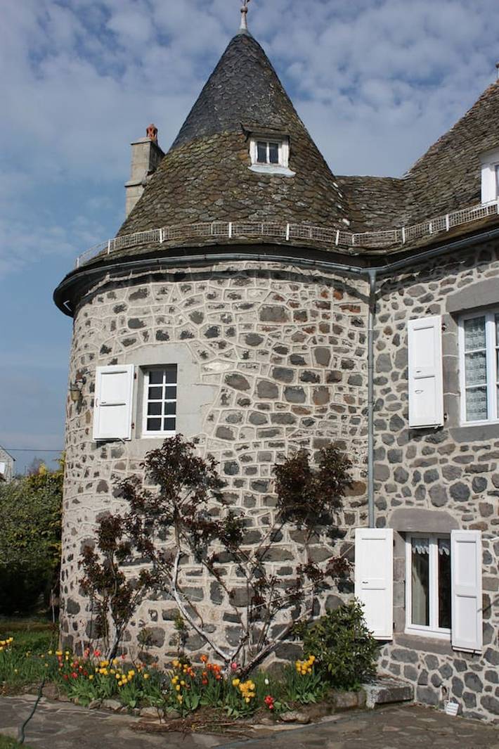 Gîte pour 6 personnes, avec terrasse à Saint-Martin-sous-Vigouroux
