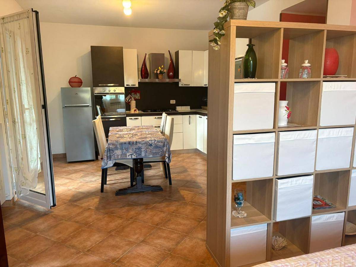 Appartement entier, La porta del sole appartamento nell'oliveto in Seborga, Riviera di Ponente