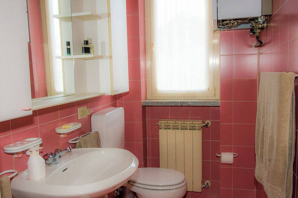 Ganze Wohnung, Zentral und ruhig gelegene 3½-Zimmer-Wohnung mit herrlicher Seesicht in Cannero, Cannero Riviera