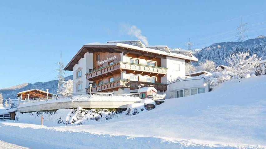 Ferienwohnung für 4 Personen, mit Whirlpool und Garten sowie Sauna in Arzl im Pitztal