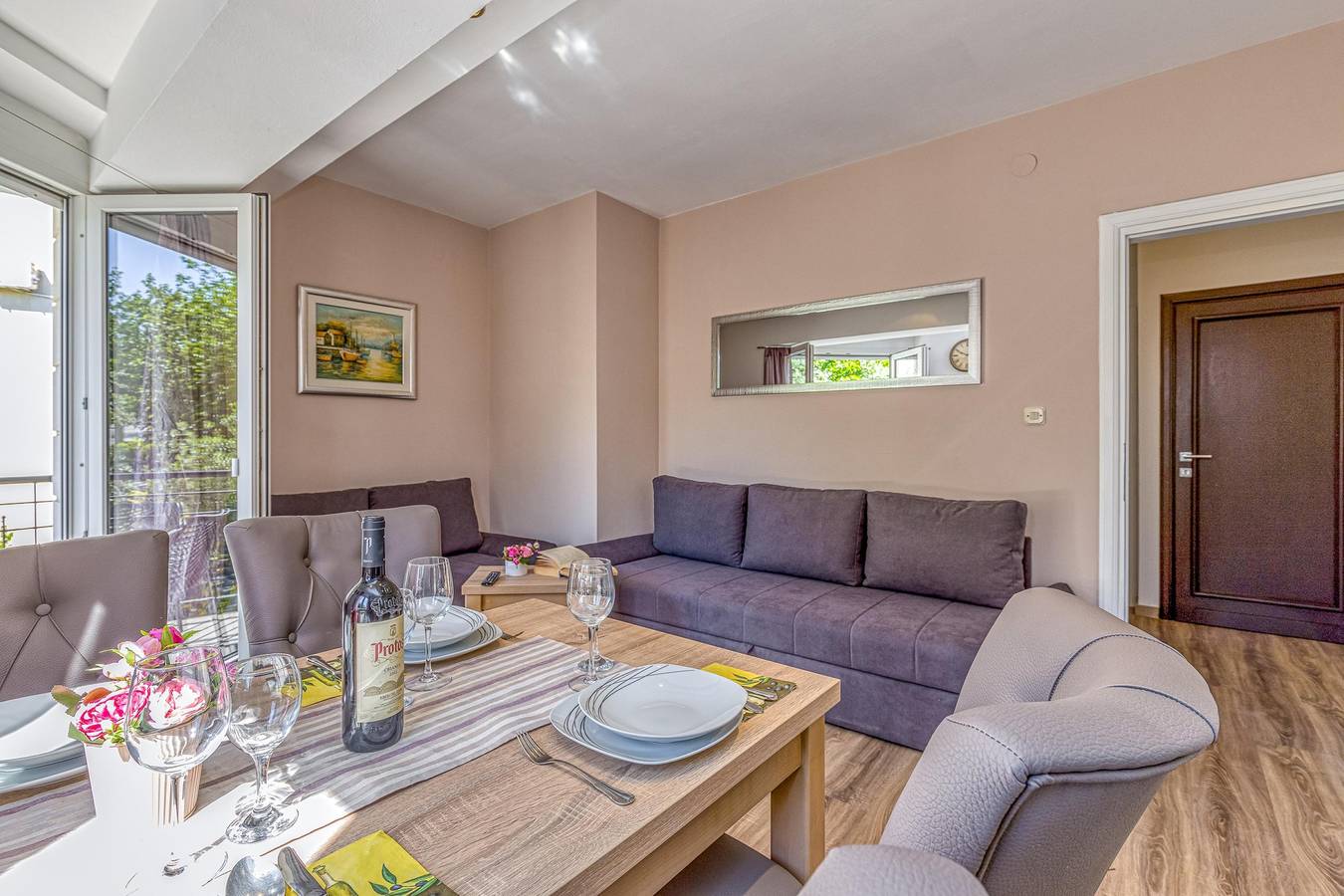 Ganze Wohnung, Apartment Tonka 220m from the beach in Okrug Gornji, Ciovo