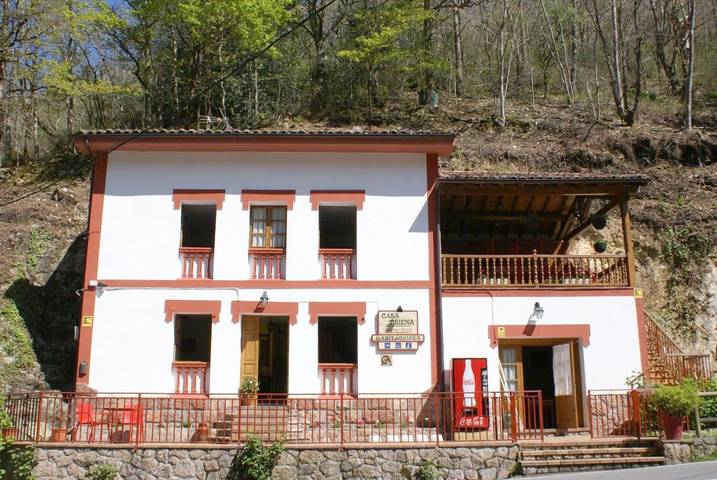 Hotel para 3 personas, con vistas y jardín en Comarca de Oriente - 2