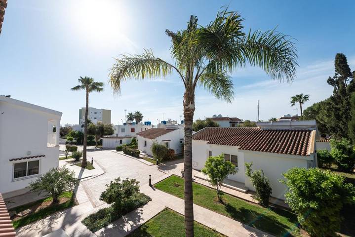 B&b per 4 persone, con Balcone e Terrazza nonché Giardino e Panorama in Cipro
