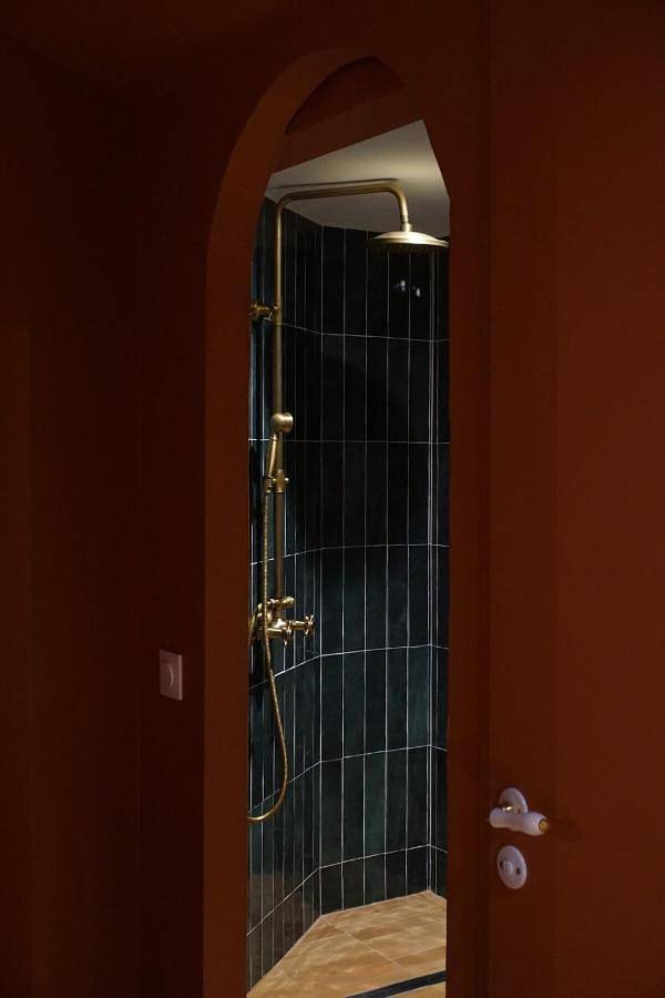 Appartement entier, Casaïa - Essaouira - Chambre avec salle de bain privée in Hyeres, Parc national de Port-Cros