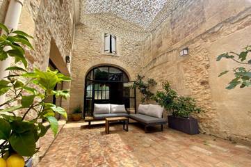 Gîte pour 6 personnes, avec piscine et terrasse à Mudaison