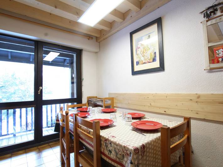 Apartamento entero, Apartamento triplex 3 dormitorios, balcón, 6 plazas, cerca del transporte a las pistas in Saint-Chaffrey, Serre Chevalier