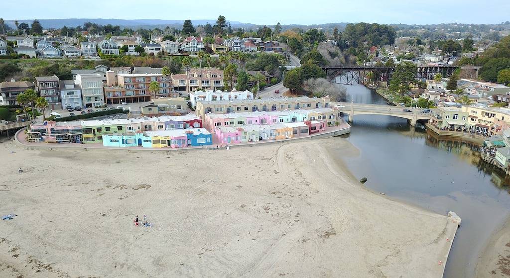 Ganze Wohnung, Capitola Venetian - Perfekt für Gruppen und Familien - Gasgrill - 2 Whirlpools in Capitola, Santa Cruz County