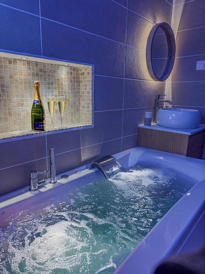 Appartement de vacances pour 2 personnes, avec Jacuzzi à Chartres