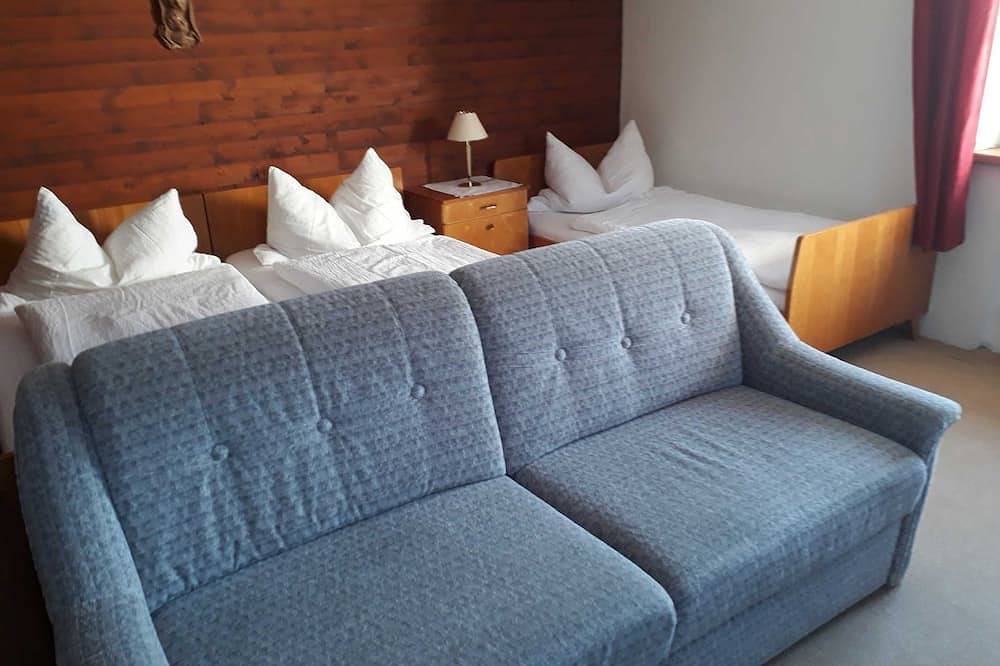Dreibettzimmer (Typ A)  Z-Nr. 8 - Greber Christine - Frühstückspension Fernblick in Schoppernau, Bregenzerwald