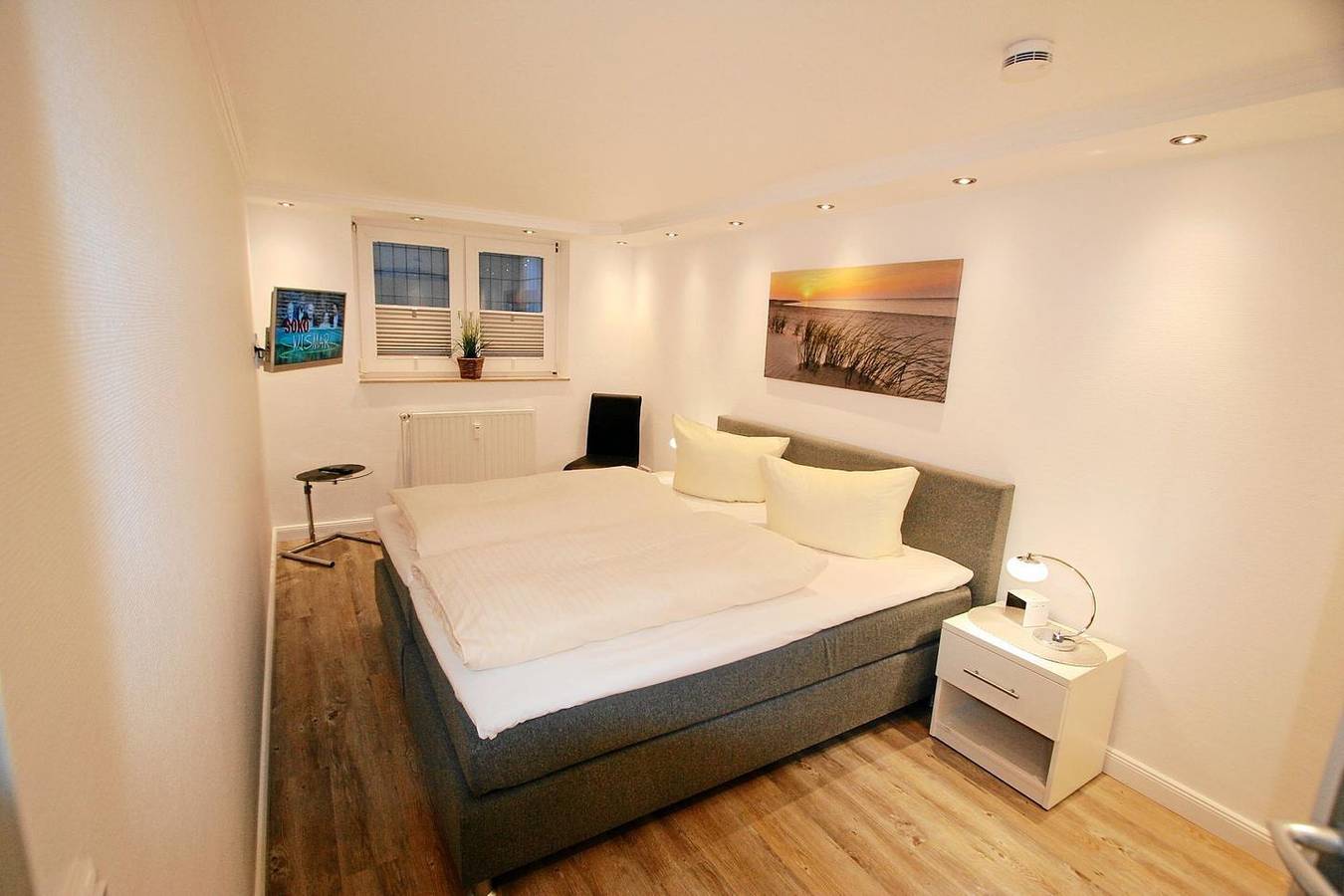 Ganze Wohnung, Dieses moderne Vier-Zimmer-Appartement garantiert ein exklusives Urlaubserlebnis in Wenningstedt, Sylt
