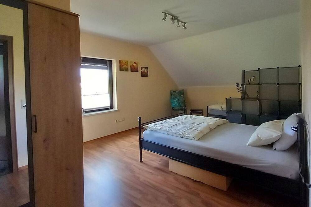 Geheel appartement, Apartment Rosley - apartment/apartment, shower, Wc, 2 bedrooms in Lissendorf, Vulkaan-Eifel