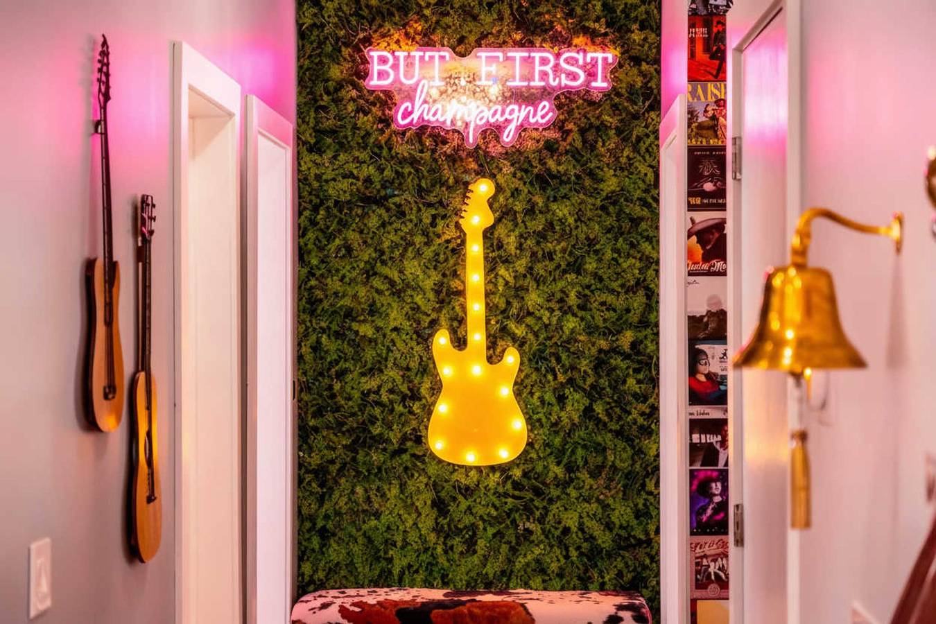 Entire apartment, Nashville Vibes Rooftop Karaoke Fire Pit Downtown in Nashville, Tennessee