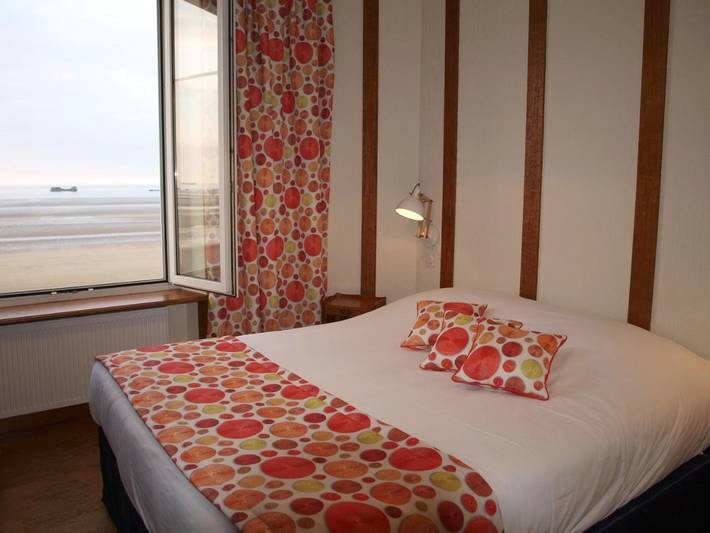 Gîte pour 3 personnes, avec jardin et vue, animaux acceptés à Saint-Côme-de-Fresné - 4