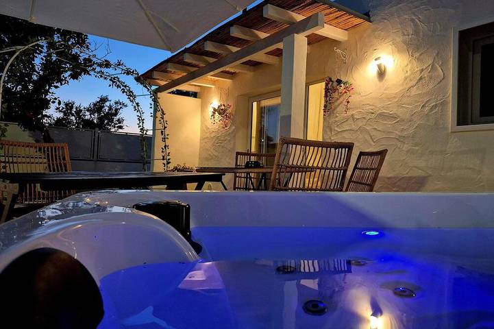 Casa vacanza per 2 persone, con idromassaggio e terrazza in Piscinas