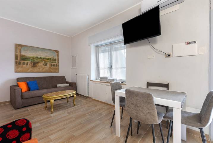 Entire apartment, Studio Apartment "Riverview 67 1" with Garden & Wi-Fi in Valeggio sul Mincio, Verona Province