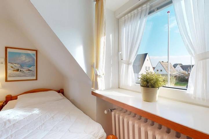 Ganze Wohnung, Marianne - Großzügiges Appartement für bis zu 6 Personen im Herzen von Hörnum. in Hörnum, Sylt