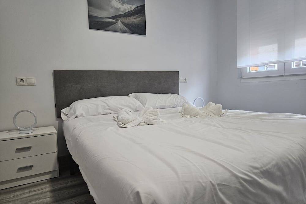 Appartamento intero, 1A114 Apartamento moderno de 3 habitaciones in Gijon, Costa Verde (Spagna)