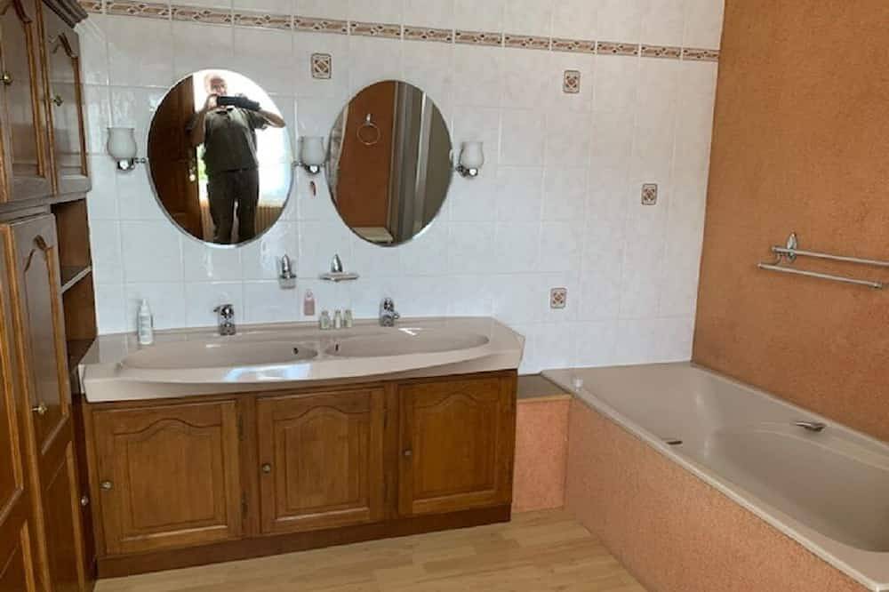 Apartamento entero, Alsace Cosy Gite 3 Bedrooms 2 Bathrooms in Buhl, Parque natural regional de los Ballons des Vosges